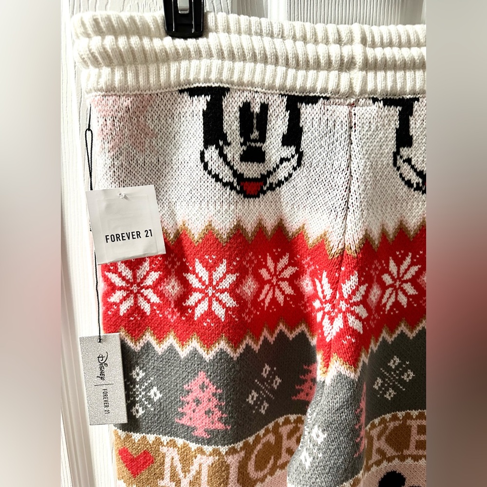 NEW Forever 21 x Disney Mickey Mouse Fair Isle Christmas Sweater-Knit Joggers - Picture 8 of 9